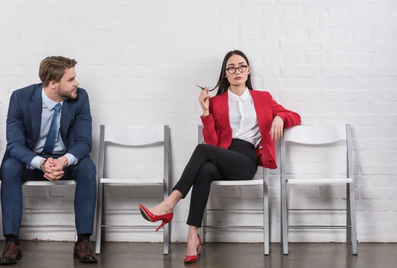 Los beneficios y desventajas de usar rojo en una entrevista de trabajo